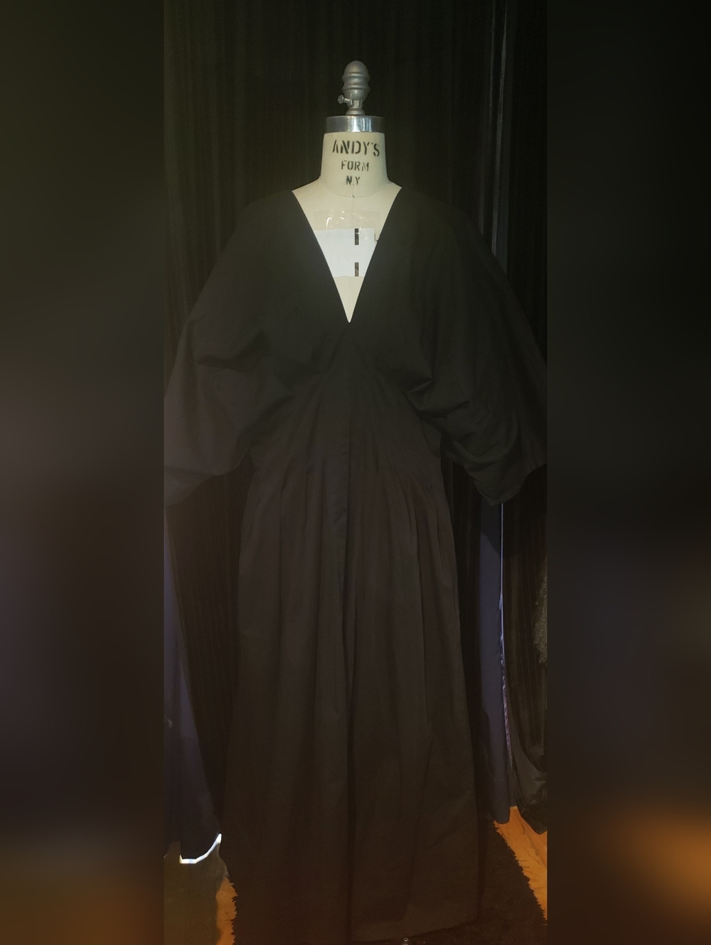 NWT B.R. 97% Cotton Black V neck Front/back Huge Kimono Ruch Sleeve Maxi Dress